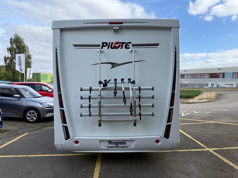 2016 PILOTE SENSATION G740 CAMPER VAN 2.3 5 BERTH 5 SEATS MOTORHOME Diesel Manual