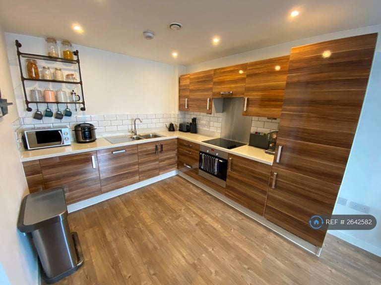 2 bedroom flat in College Street, Southampton, SO14 (2 bed) (#2642582)