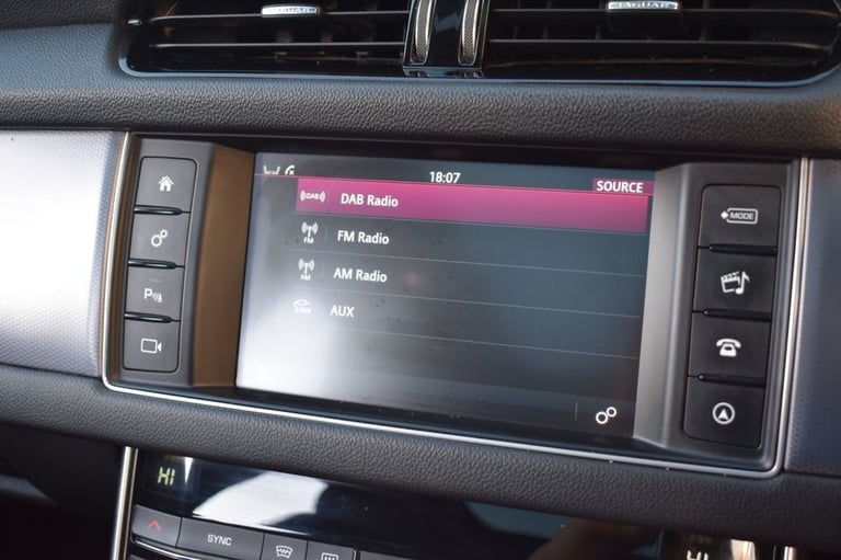 2018 Jaguar XF 2.0 D R-SPORT AWD 5d 238 BHP Estate Diesel Automatic