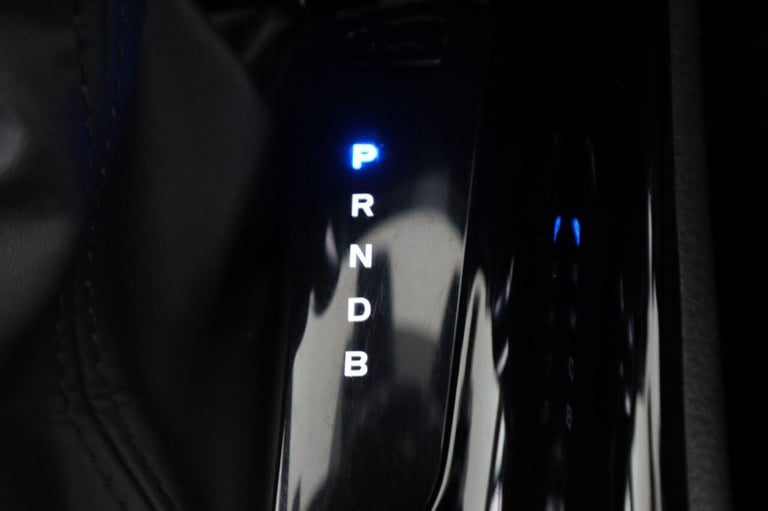 2022 Toyota C-HR 1.8 VVT-h Design CVT Euro 6 (s/s) 5dr HATCHBACK PETROL/ELECTRIC Automatic