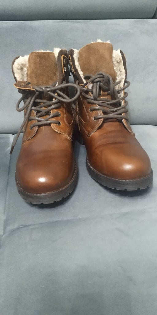 Leather winter boots 