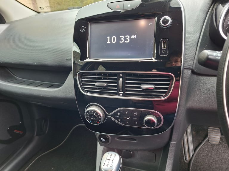 Renault, CLIO, Hatchback, 2018, Manual, 898 (cc), 5 doors
