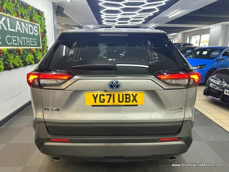 Toyota RAV4 2.5 VVT-I DESIGN [SAT NAV, REVERSE CAMERA &amp; 4WD]
