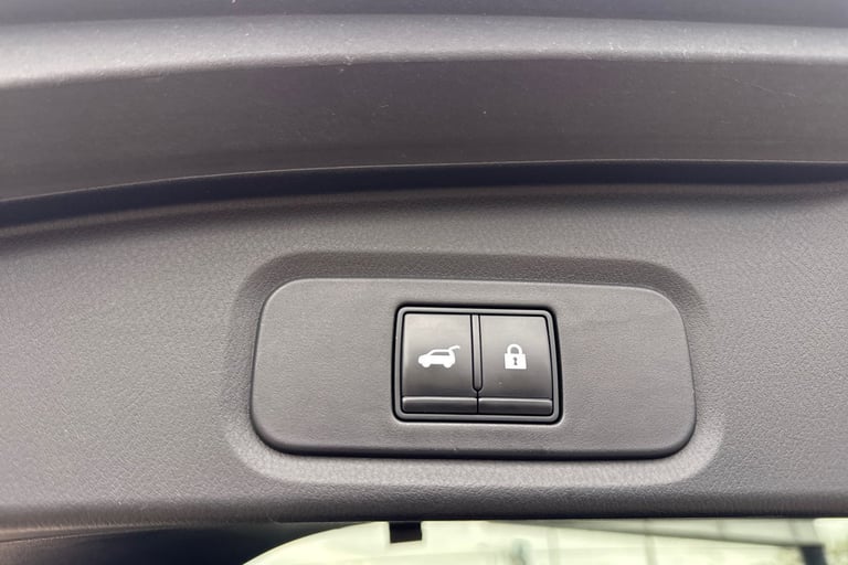 2021 Nissan Qashqai 1.3 DiG-T MH Tekna 5dr Hatchback Petrol Manual