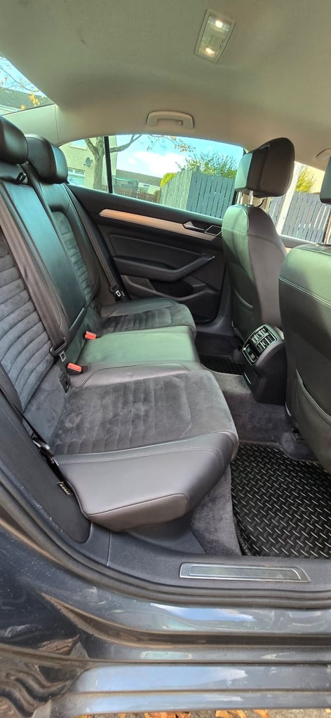 Volkswagen, PASSAT, Saloon, 2015, Manual, 1968 (cc), 4 doors