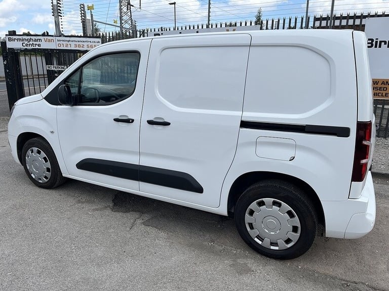 2021 Vauxhall Combo SPORTIVE 1.5CDTi 100 2300 SWB (3 SEAT) Panel Van Diesel Manual