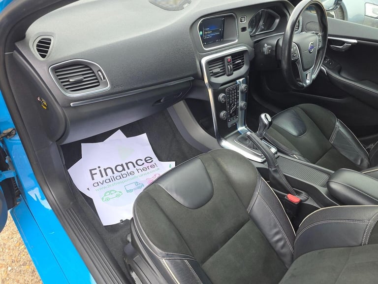 VOLVO V40 1.6 T3 R-Design Nav Euro 5 (s/s) 5dr 2014