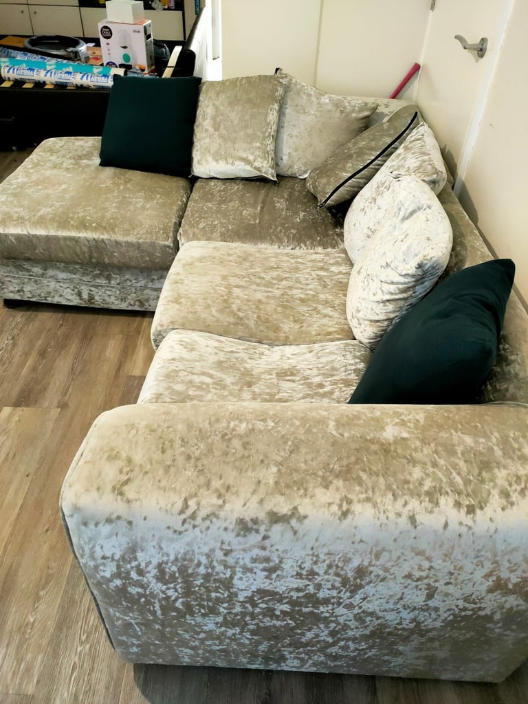 FREE Corner Sofa - NEED COLLECTING ASAP