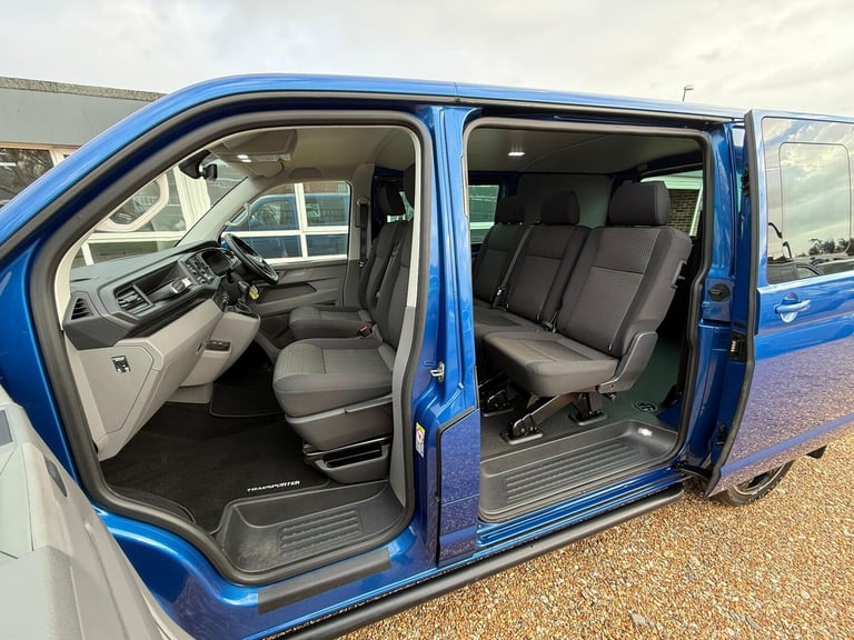 2023 Volkswagen Transporter 2.0 TDI T32 Highline Kombi DSG FWD SWB Euro 6 (s/s) 5dr WINDOW VAN Di...