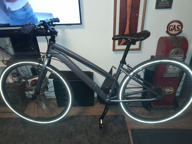 image for Ladies hybrid bike ammaco pathway