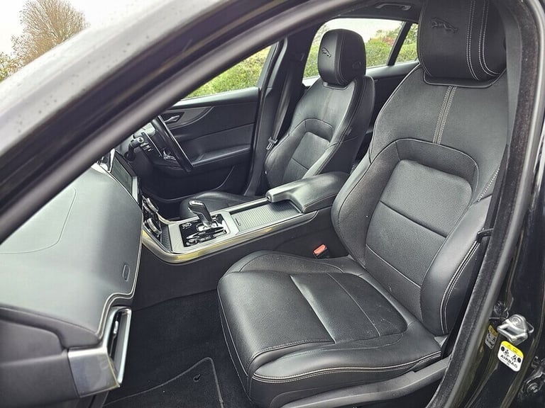 2021 Jaguar XE D200 MHEV R-Dynamic SE Saloon Diesel Automatic