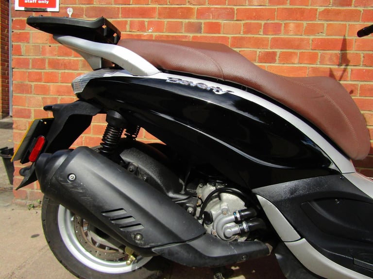 PIAGGIO BEVERLY 300cc GREAT COMMUTER VERY FAST AND RELIABLE. CHEAP TO RUN.