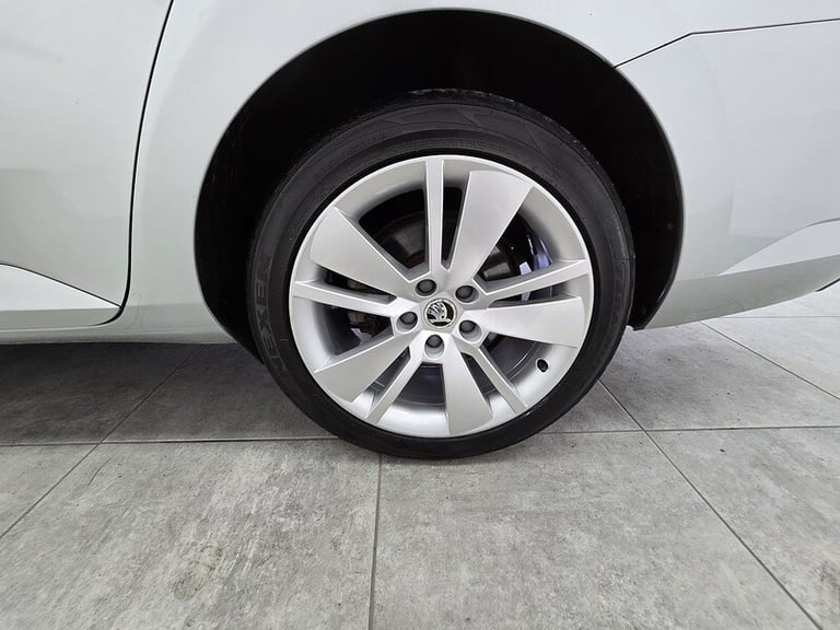 2016 Skoda Superb 2.0 TDI CR SE L Executive 4X4 5dr ESTATE DIESEL Manual