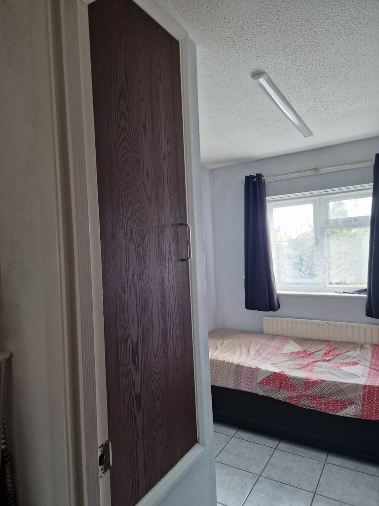 Single room for rent