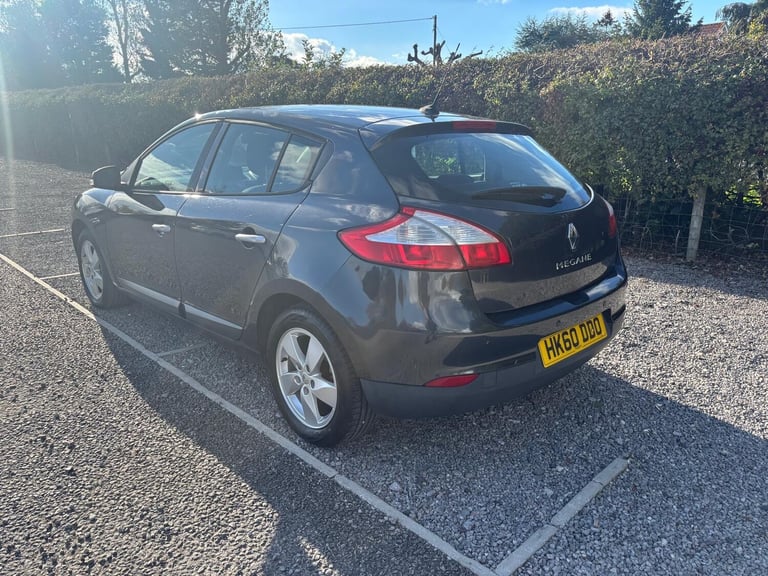 2011 Renault Megane 1.6 16V 110 Dynamique TomTom 5dr HATCHBACK Petrol Manual