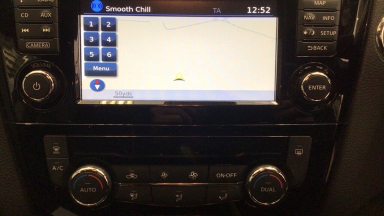 2017 Nissan Qashqai 1.5 dCi N-Connecta 5dr ++ ULEZ / PANROOF / NAV / CAMERA / DAB ++ HATCHBACK Di...