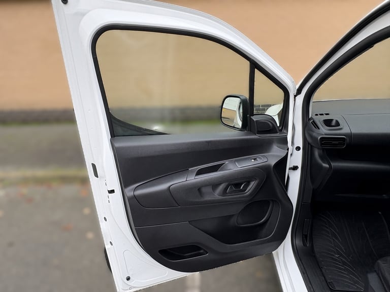 2020 Vauxhall Combo 1.6 Turbo D 2300 Sportive Panel Van 4dr Diesel Manual L1 H1