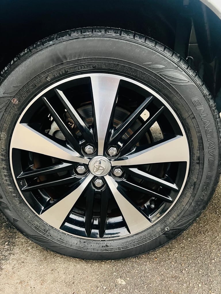 Toyota wish 2013 7 seats white petrol atomatic ulez 1.8