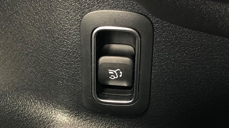 2021 Mercedes-Benz GLB GLB 200 AMG LINE AUTO Estate Petrol Automatic