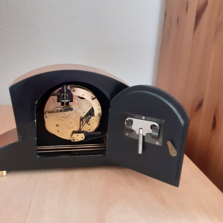 Wooden wind up  chiming mantel clock