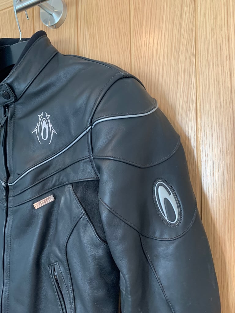 Fully armoured Ladies motorcycle jacket 