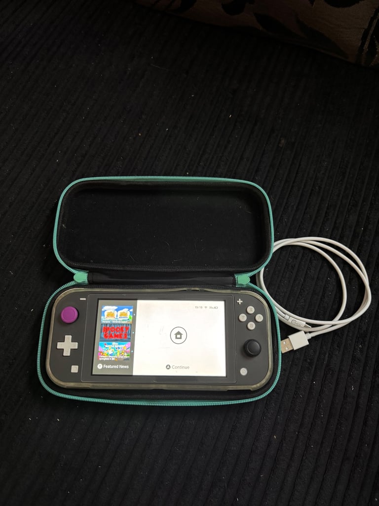 Nintendo Switch Lite + Carrycase and Accessories 