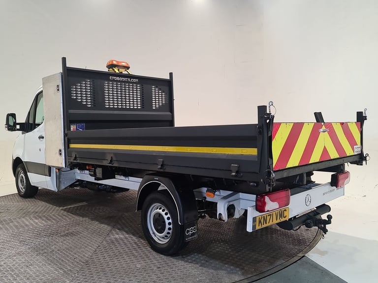 MERCEDES-BENZ SPRINTER 2.0 315 CDI PROGRESSIVE L3 RWD 150 BHP TIPPER DIE
