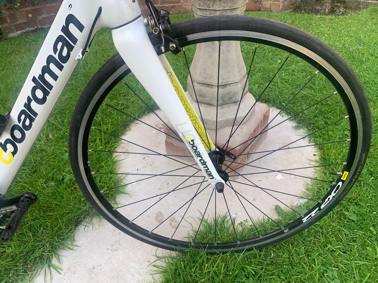BOARDMAN TEAM C FULL CARBON ROAD BIKE,53cm FRAME,TIAGRA SHIFTERS/105 GEARS,FSA CRANK