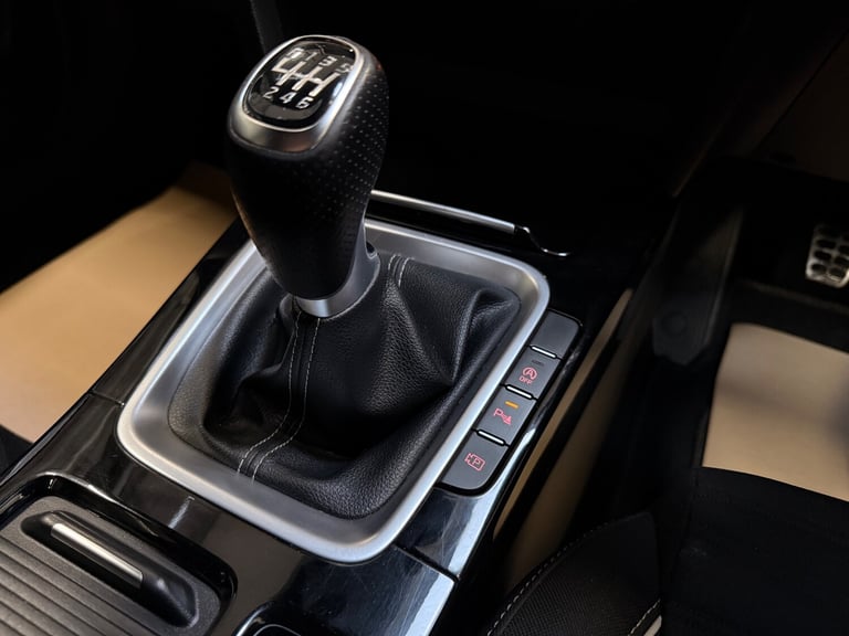 2022 Kia Pro Ceed Kia ProCeed GT-Line Estate ISG  Fusion White  49 900 Miles 