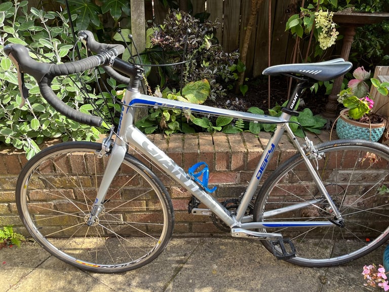 Giant Defy FSA Mavic Shimano 10x2 road bike bicycle Tiagra 20 speed