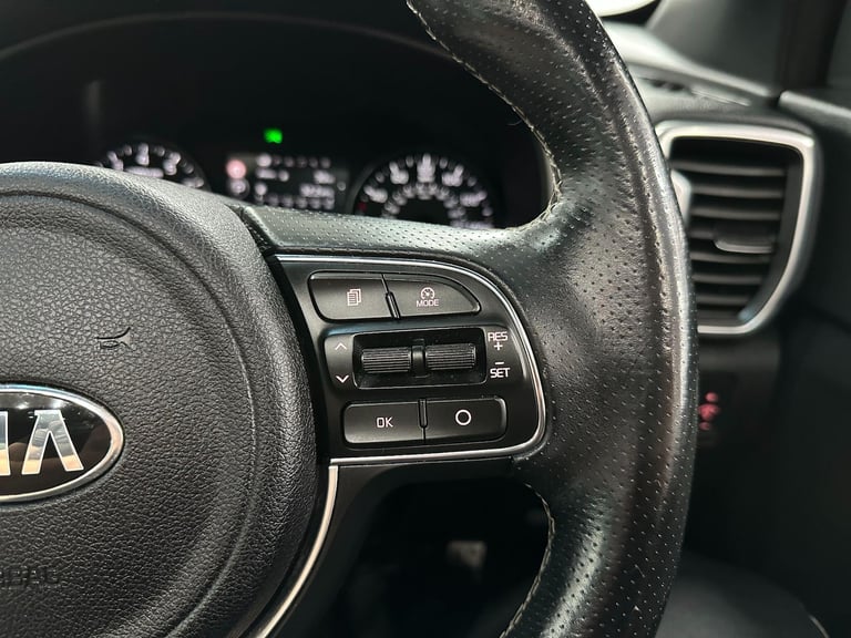 2017 Kia Sportage 1.6 T-GDi GT-Line S SUV 5dr Petrol DCT AWD Euro 6 (174 bhp) ESTATE Petrol Autom...