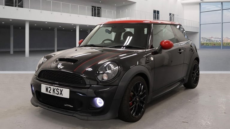 2013 MINI Hatch 2013 63-Reg Mini Cooper S ''John Cooper Works'' Chilli Pack,XENONS,211bhp HATCHBA...