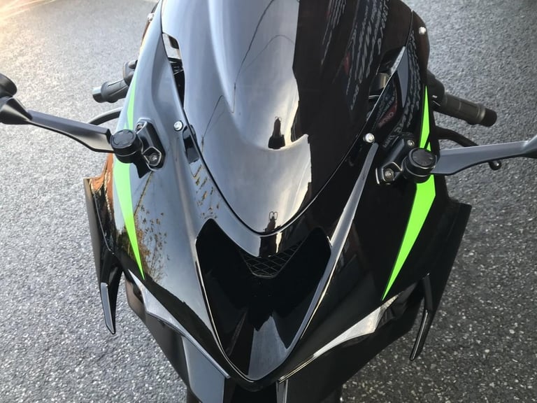 Kawasaki Ninja ZX636 25reg 300 miles only as brand fire NW
