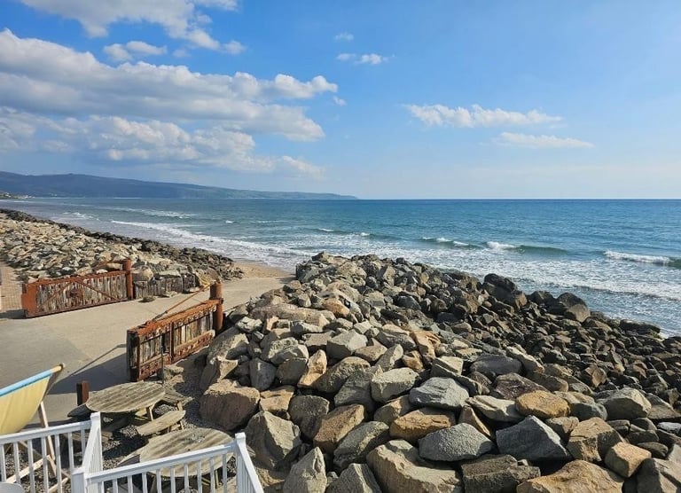 image for SEASIDE STATIC CARAVAN FOR SALE -  BARMOUTH SUNNY SANDS
