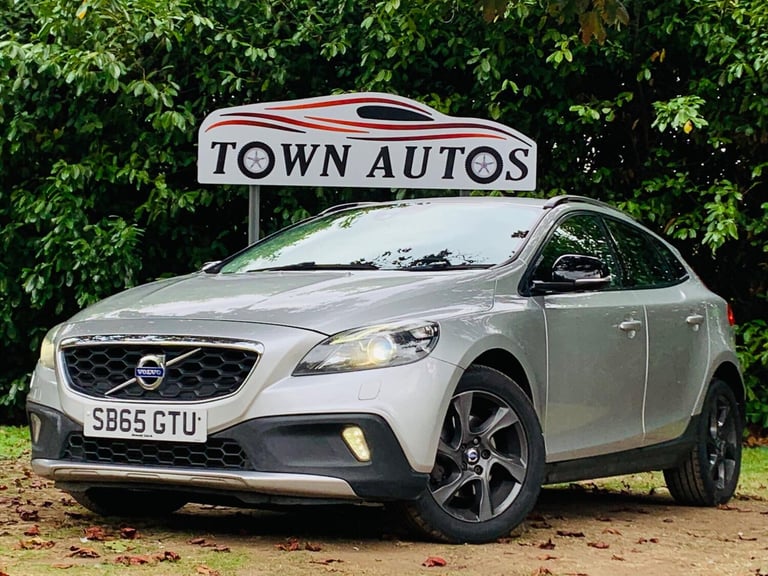 2015 Volvo V40 Cross Country 1.6 D2 Lux Nav Euro 5 (s/s) 5dr HATCHBACK Diesel Manual