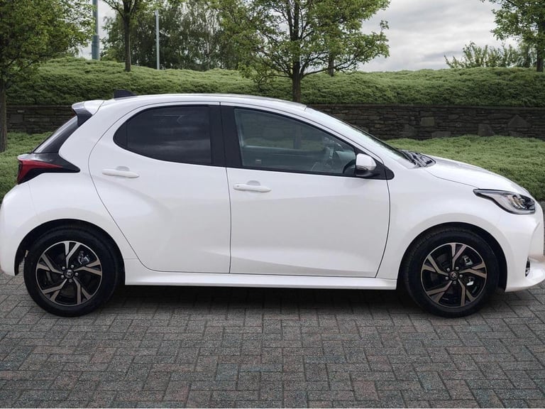 2025 Toyota Yaris 1.5 Hybrid Design 5dr CVT Hatchback Hybrid Automatic