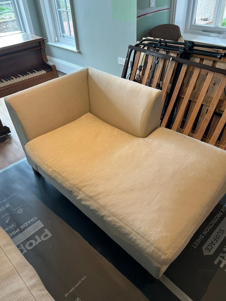 Chaise lounge
