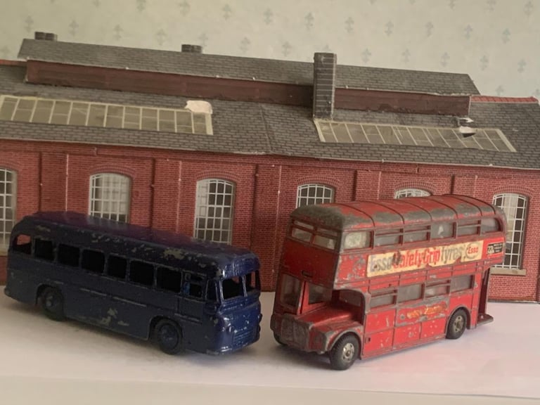 image for DINKY TOYS: 1950s MODELS FOR RENOVATION