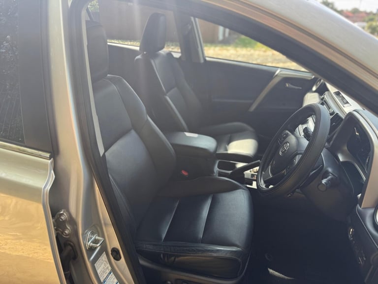 2014 Toyota RAV4 2.2 D-CAT Invincible Auto 4WD Euro 5 5dr ESTATE Diesel Automatic