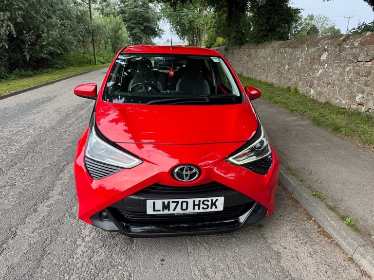 2020 70 Toyota Aygo 1.0 VVT-i X-Play TSS 5dr with only 36k miles