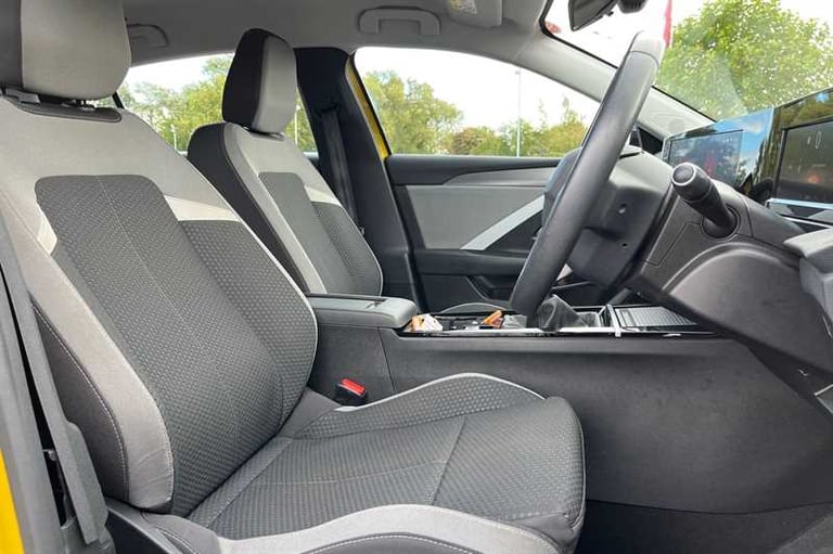 2022 Vauxhall Astra 1.2 Turbo Design Hatchback 5dr Petrol Manual Euro 6 (s/s) (130 ps) Hatchback ...