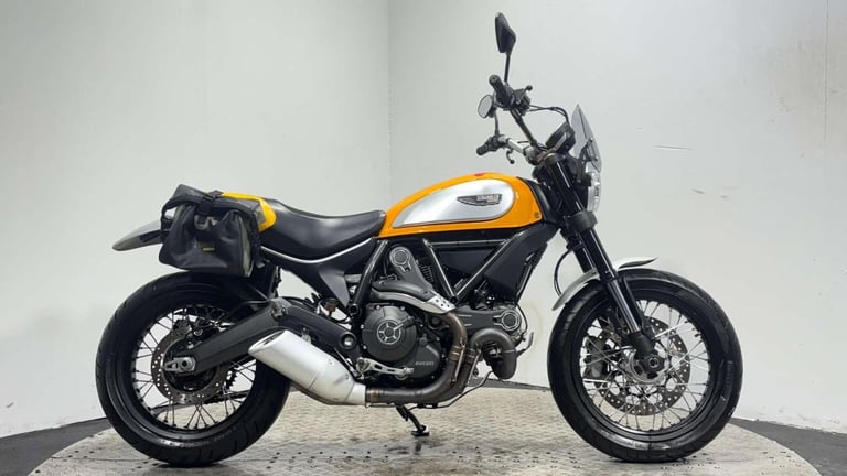 Ducati Scrambler 800 CLASSIC 2015 3K GREAT CONDITION SERVICE HISTORY 800CC