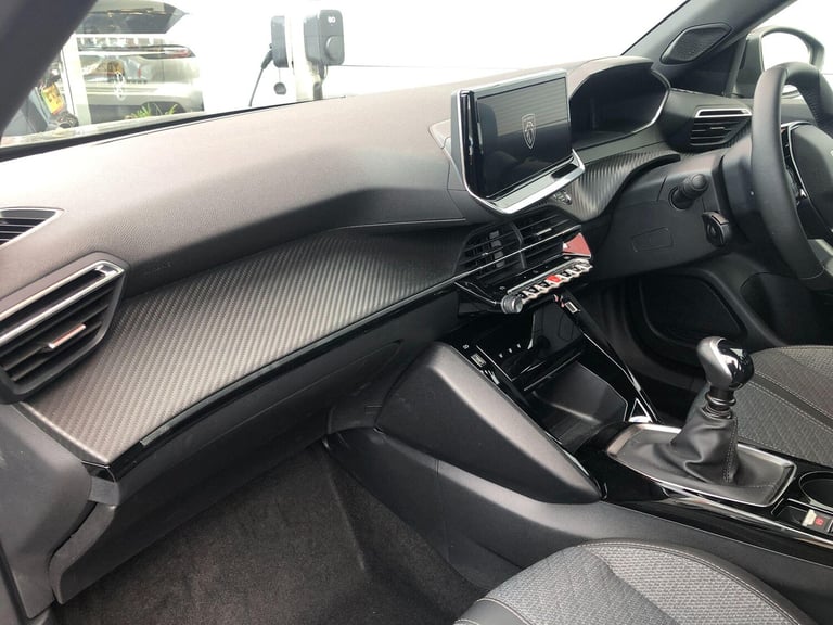 2025 Peugeot 2008 1.2 PureTech Allure Euro 6 (s/s) 5dr HATCHBACK Petrol Manual