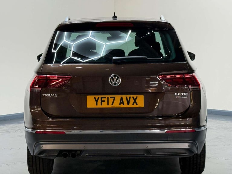 2017 Volkswagen Tiguan 2.0 TDI BlueMotion Tech SEL DSG 4Motion Euro 6 (s/s) 5dr SUV Diesel Automatic