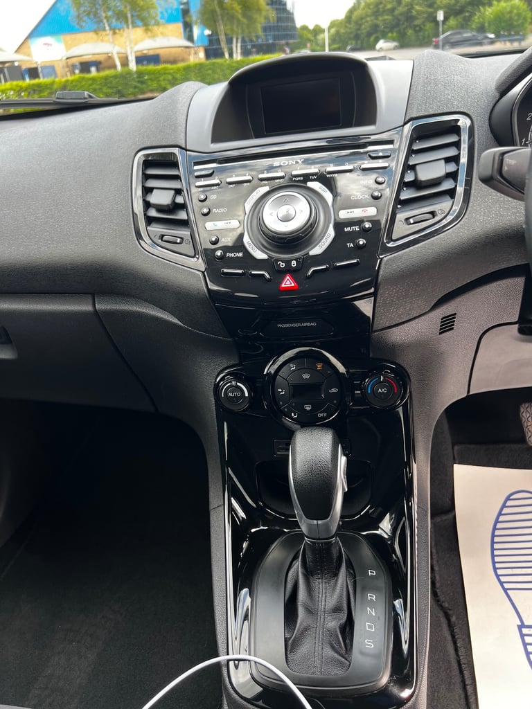 Ford Fiesta 2014 1.6 automatic ulez free 