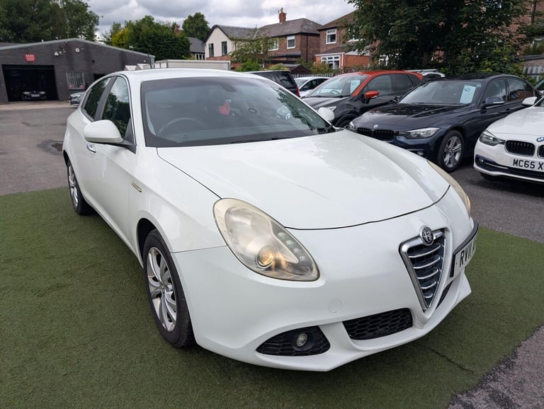 2011 Alfa Romeo Giulietta 1.4 TB MultiAir Lusso Euro 5 (s/s) 5dr HATCHBACK Petrol Manual