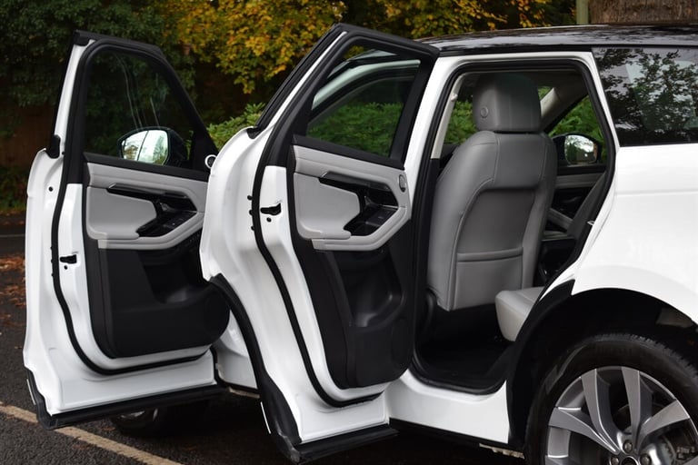 2020 Land Rover Range Rover Evoque HSE+Panoramic Roof Plus Much More!!! Estate Petrol Automatic