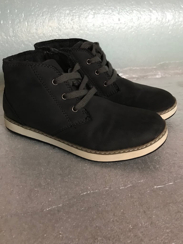 image for Childrens size 3 George boots 