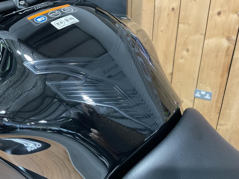 Kawasaki Versys 1100 2025 Brand New! Last 1! FREE TOURING KIT! FREE UK DELIVERY!