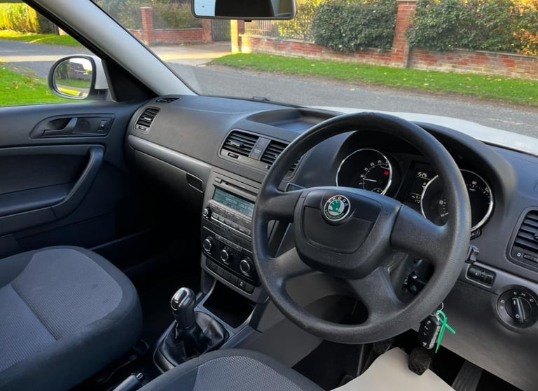 2012 (62) SKODA YETI 2.0 TDi S 4X4 LONG MOT GOOD S/HISTORY CAMBELT DONE! BARGAIN